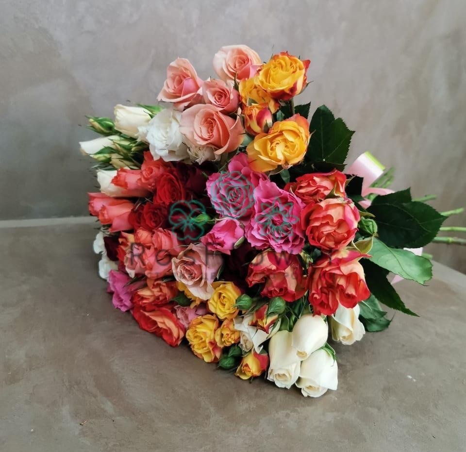 Букет цветов из: Розы в Наушки