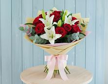 Букет цветов из:  Лилии и Розы #REPLACE_PRED# Наушки