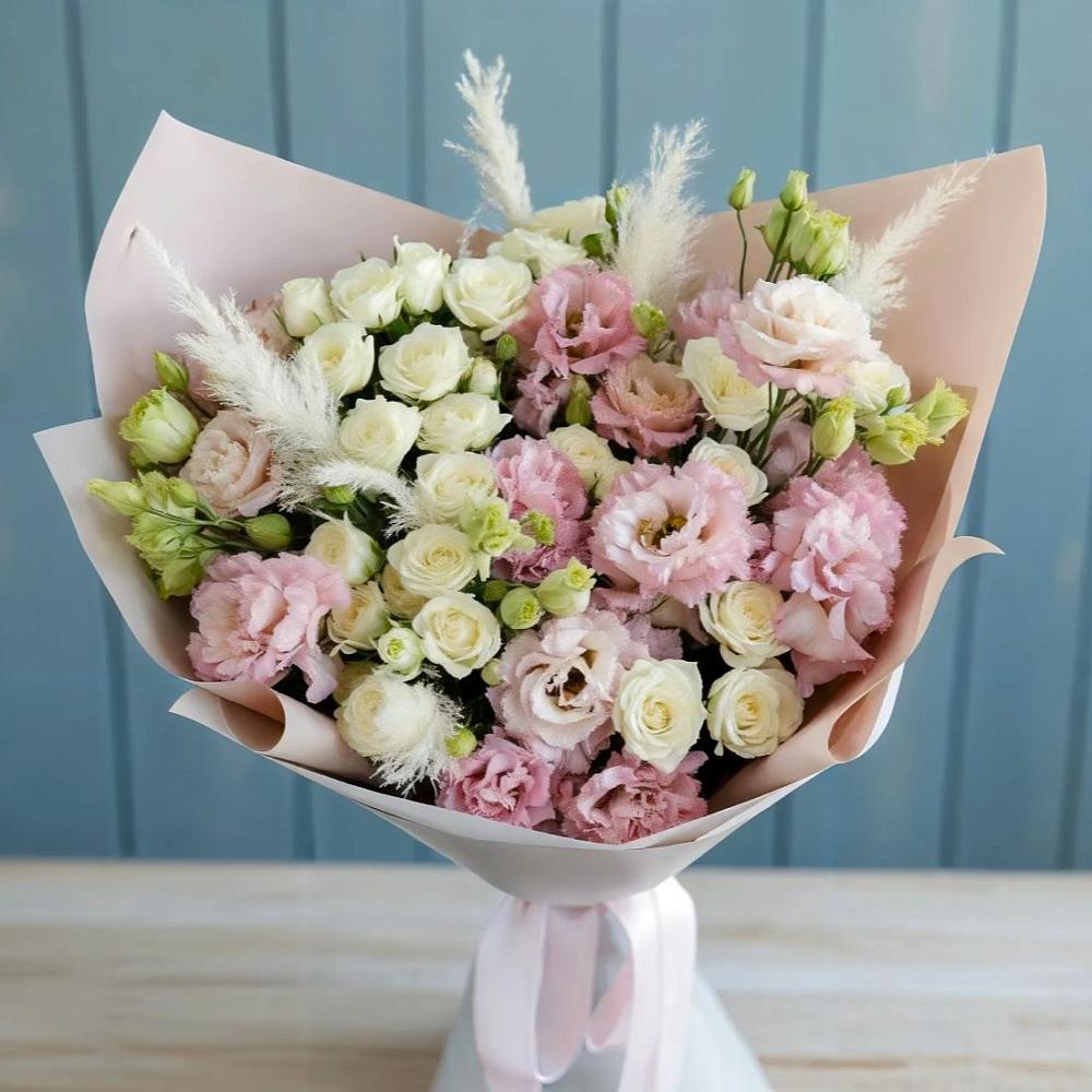 Букет цветов из: Альстромерии и Розы в Наушки