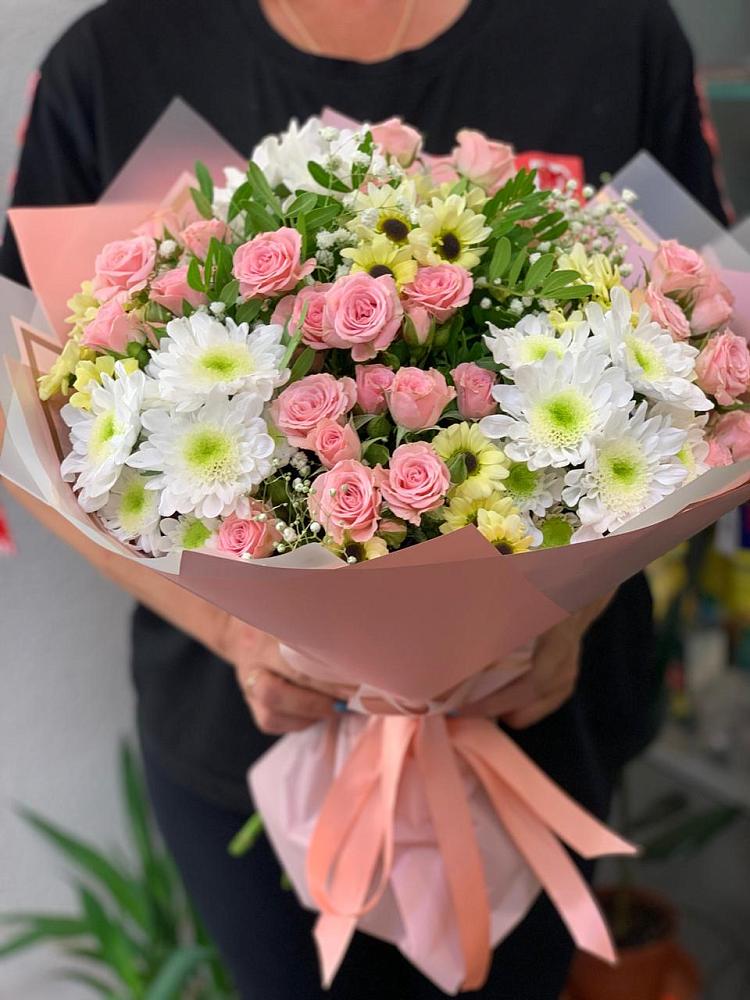 Букет цветов из: Розы и Хризантемы в Наушки