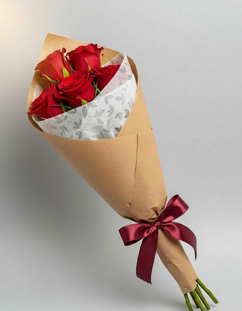 Букет цветов из: Розы в Наушки