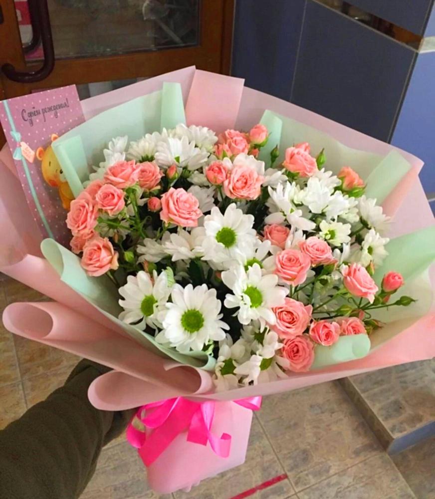 Букет цветов из: Розы и Хризантемы в Наушки