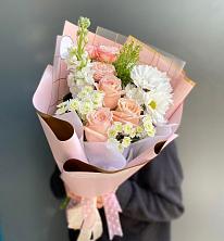 Букет цветов из:  Хризантемы и Розы в Наушки