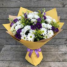 Букет цветов из:  Ирисы, Хризантемы и Ромашки #REPLACE_PRED# Наушки