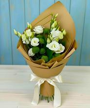 Букет цветов из:  Хризантемы и Лизиантусы в Наушки