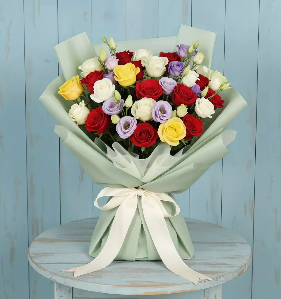 Букет цветов из: Розы в Наушки