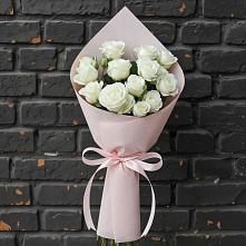 Букет цветов из:  Розы #REPLACE_PRED# Наушки